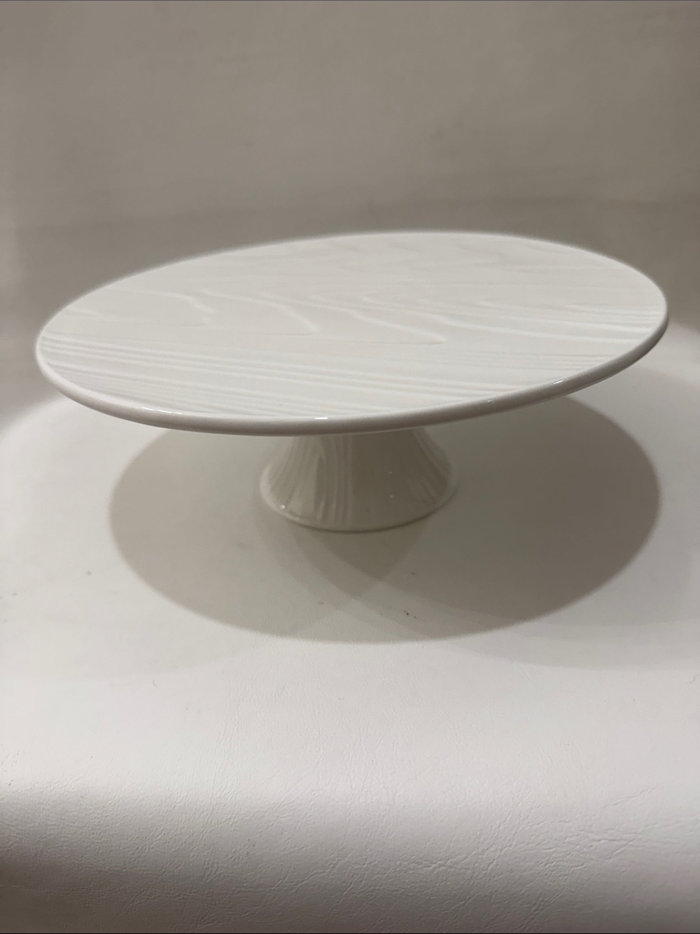 Roscher Classic White Textured Porcelain Ceramic Cake Pedestal Serving Platter